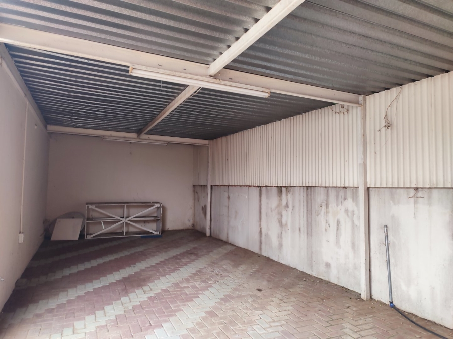 4 Bedroom Property for Sale in Fleurdal Free State